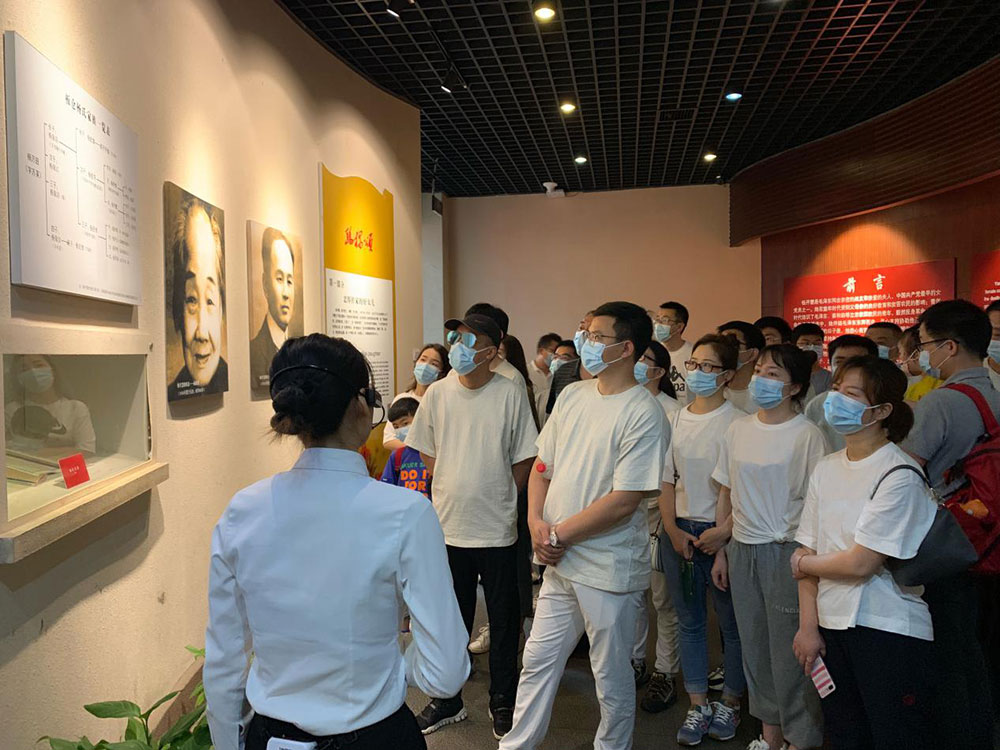 8-华中区域组织整个员工赴长沙开慧镇发展党史进建教育。.jpg